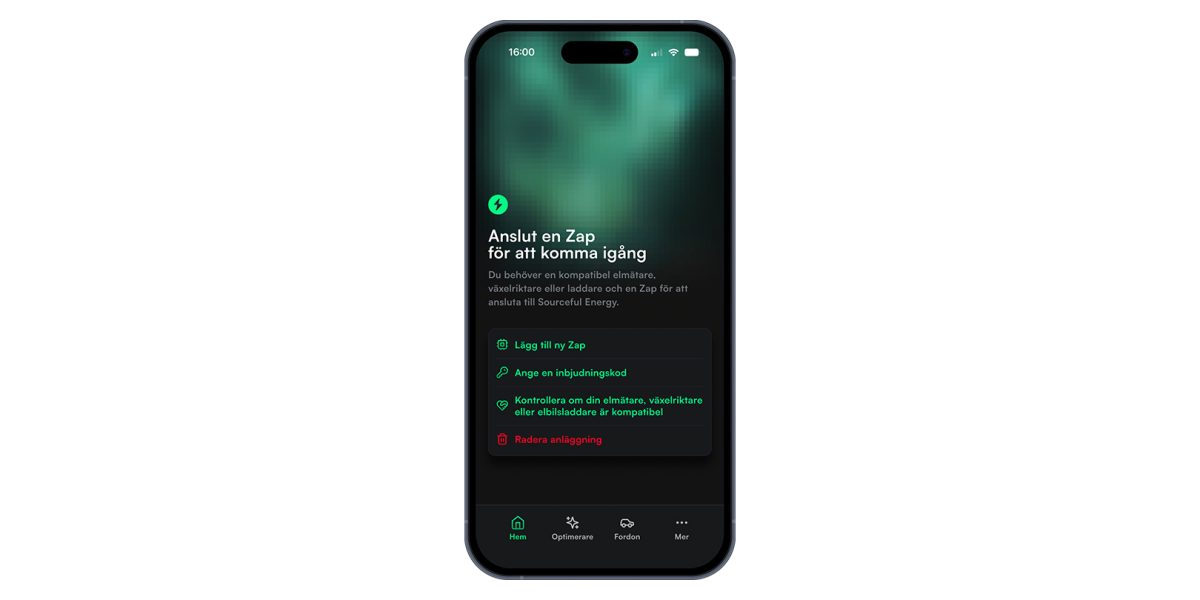 Smartphone visar appmenyn i Sourceful Energy-appen, med svartgrön bakgrund, gröna ikoner och grön text med alternativ som att lägga till ny Zap, ange en inbjudningskod eller kontrollera kompabilitet med elmätare, växelriktare eller elbilsladdare.